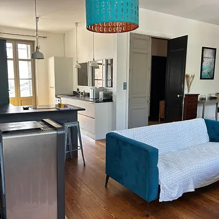 La Petite Cour - Bed & Breakfast *
