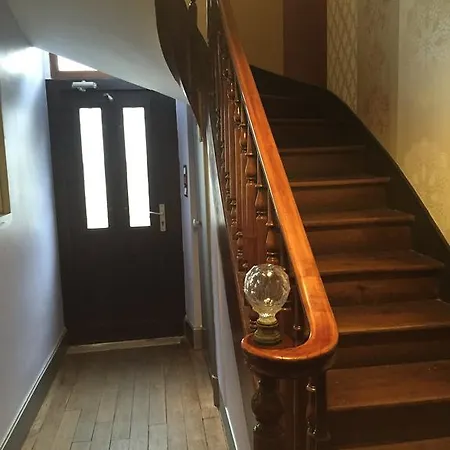 La Petite Cour - לינה וארוחת בוקר