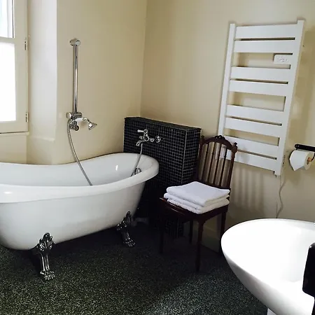 La Petite Cour - Alojamento de Acomodação e Pequeno-almoço Périgueux