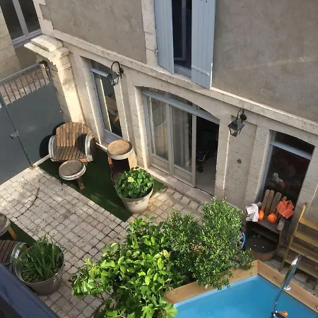 La Petite Cour - Couette-café Périgueux